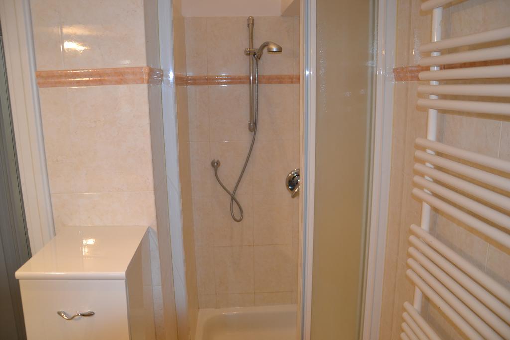 Guesthouse Bauzanum Streiter Больцано Экстерьер фото